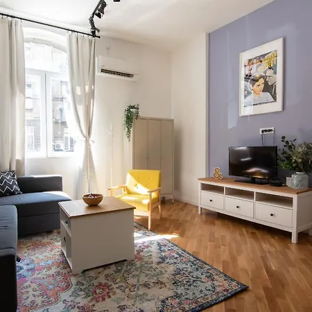 Apartment Artika - Chic & Sunlit In Downtown Belgrade